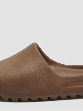 Yeezy Brown Slide Slippers